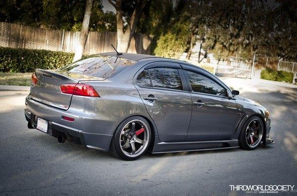 Mitsubishi Lancer Evolution X - 8