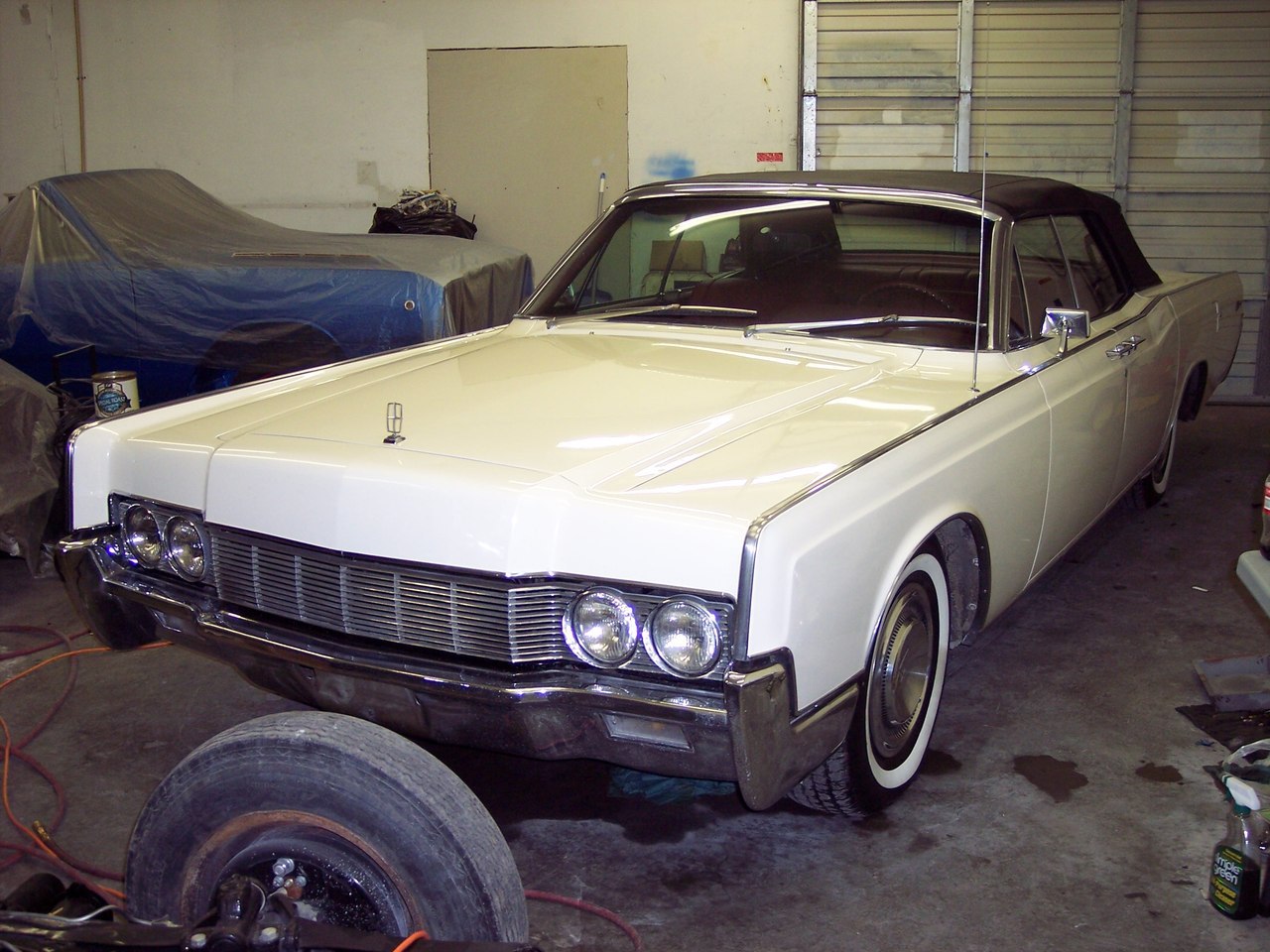 1967 Lincoln Continental convertible )) 462 V8 and automatic transmission. This one had only light ...