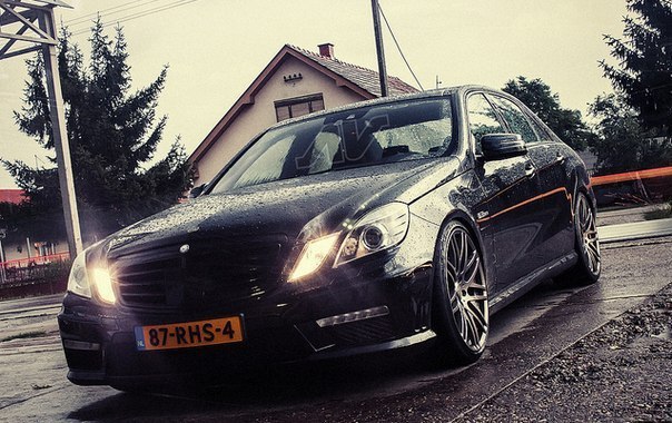 Mercedes-Benz E63 AMG.