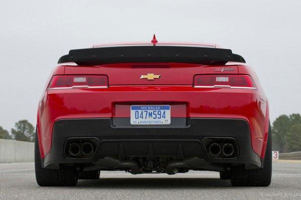 2014 Chevrolet Camaro Z/28.��������������:���������: V8.�����: 7.0 �����.��������: 505 ��.�������� ... - 3