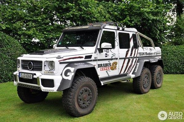 Mercedes-Benz Brabus B63S 700 6x6.