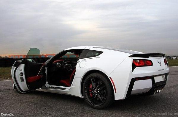 Chevrolet Corvette Stingray / Z51 - 4