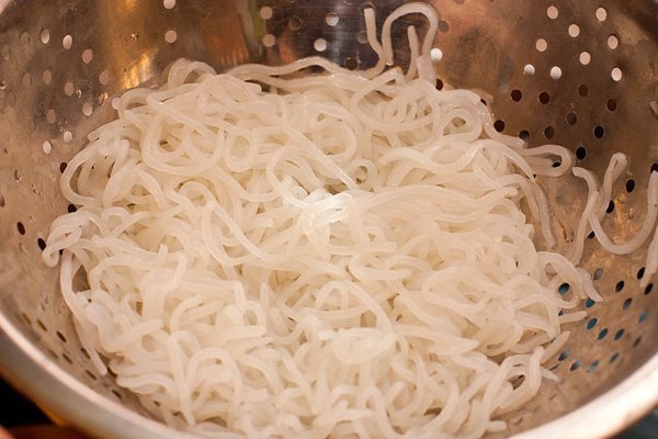 Ширатаки с мясным соусом.----------------------------Удивительность этого блюда заключается в том, ... - 6
