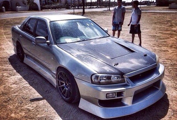 Nissan Skyline R34 - 2