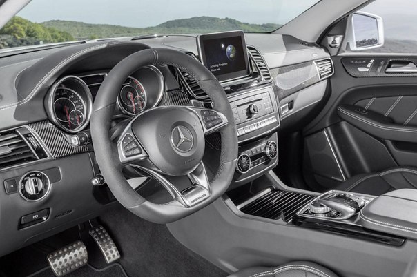 Mercedes-AMG GLE 63 S Coupe.5.5 V8: 585 .. : 760   : 4.2 ... - 7