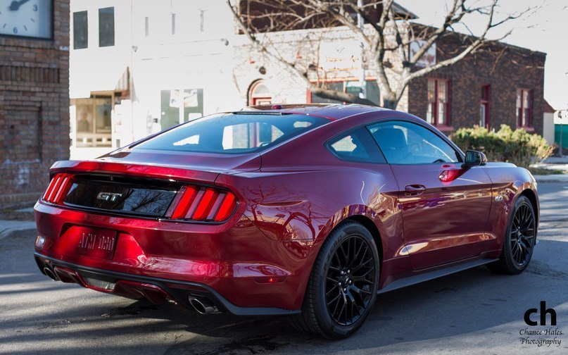 Ford Mustang GT 5.0 - 5