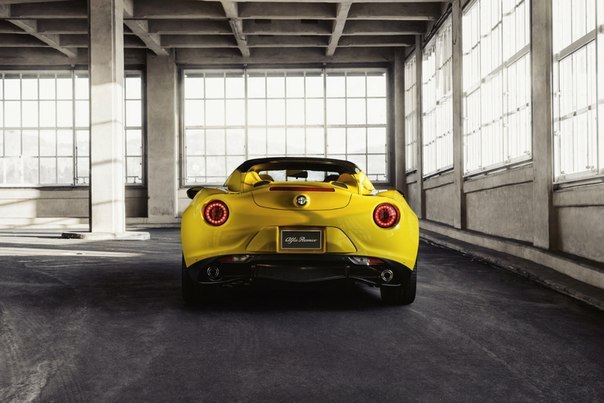 Alfa Romeo 4C Spider - 5