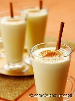 Флип «Айс-крим».Состав:1 желток100 мл молока50 мл мороженого20 мл сахарного сиропаСпособ ...