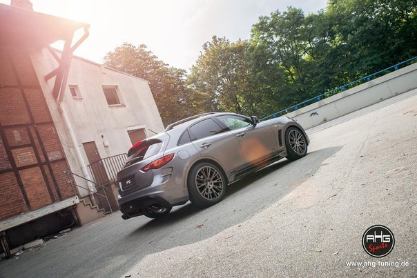 AHG-Sports   Infiniti QX70 - 5