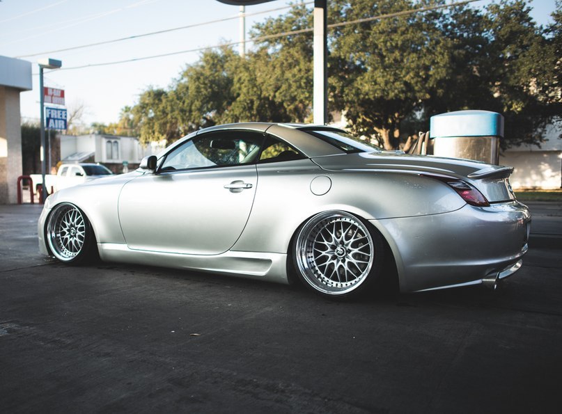 Lexus SC.