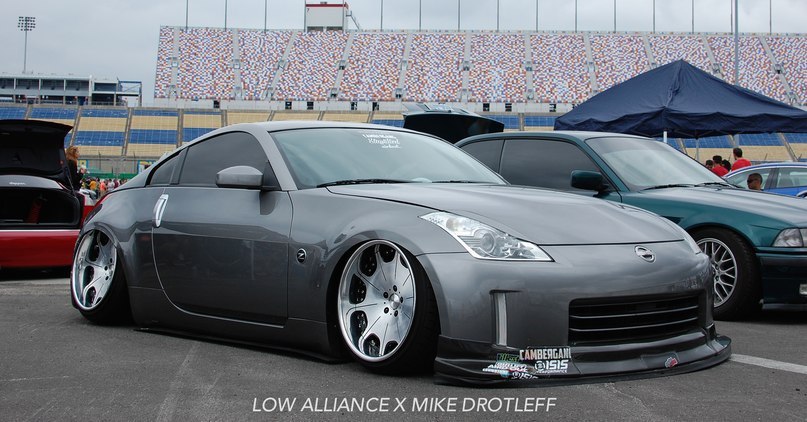 Nissan 350Z.