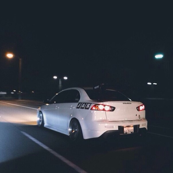 Mitsubishi Lancer Evolution X - 6