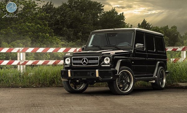 Mercedes-Benz G550.