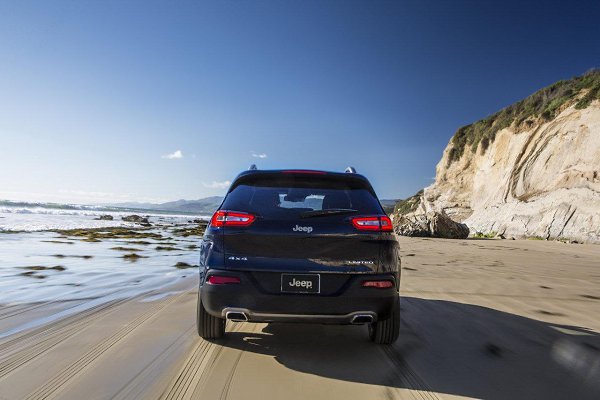 2014 , Jeep Cherokee - 4