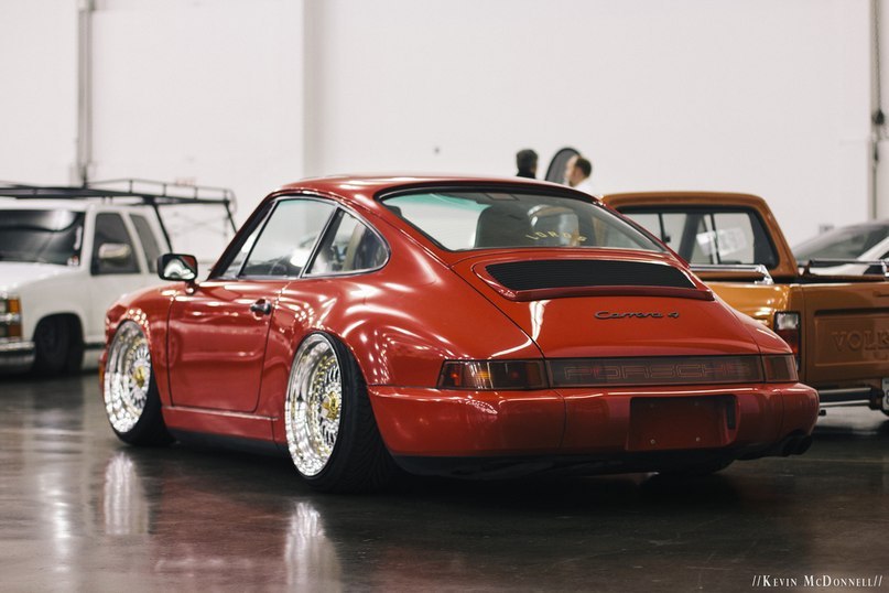 Porsche Carrera 4