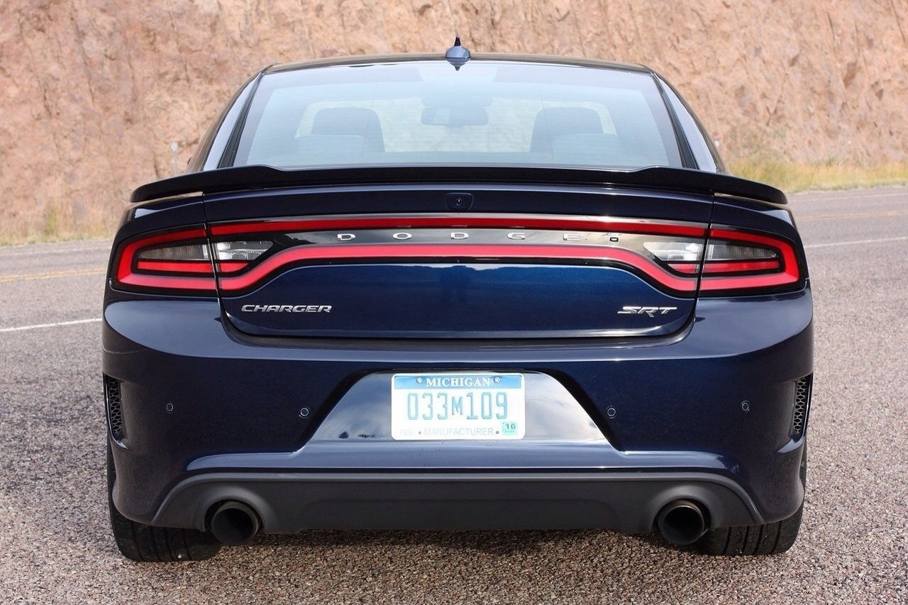 2015 Dodge Charger SRT Hellcat - 4