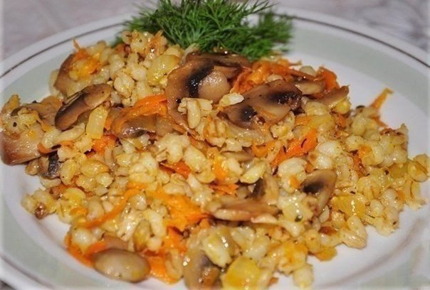 Перловая каша с грибами.Ингредиенты:Крупа перловая 250 гр.Шампиньоны 200 гр.Морковь 200 гр.Лук ...