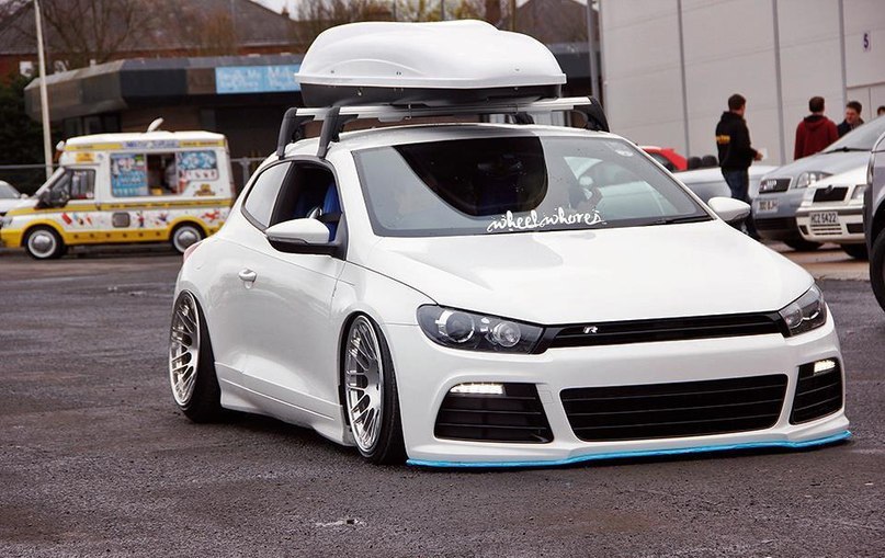 Volkswagen Scirocco R.