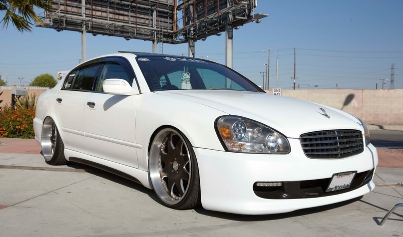 Infiniti Q45.