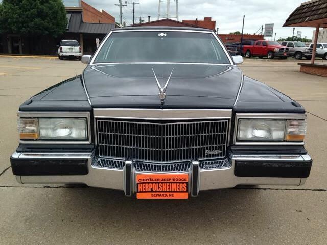 1990 Cadillac Brougham - 3