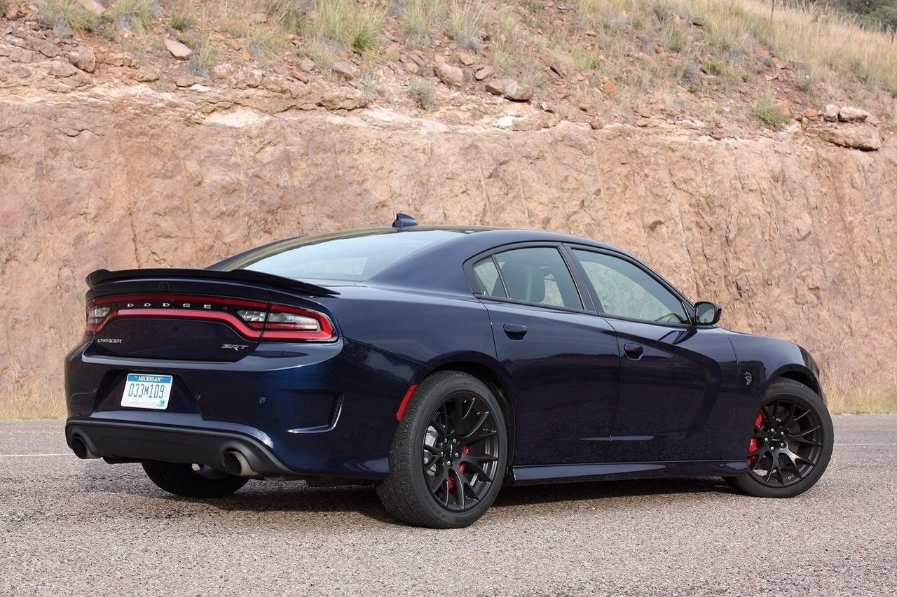 2015 Dodge Charger SRT Hellcat - 3