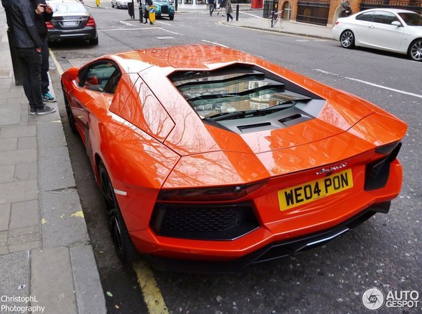 Lamborghini Aventador LP700-4 - 7