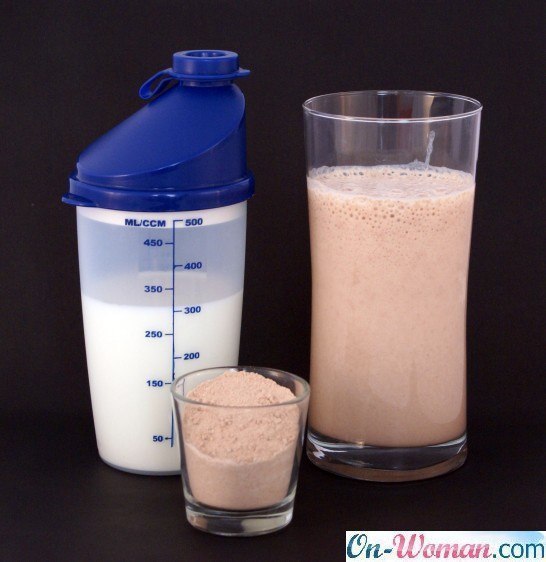 Простые и полезные белковые коктейли.1. Белково-ягодный коктейльСтакан обезжиренного ...
