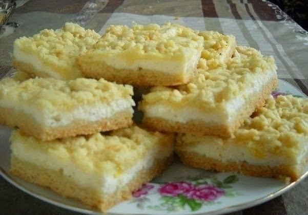Творожный пирог - Очень вкусный, нежный и легкий пирог. Один из любимых пирогов моей семьи ! ...
