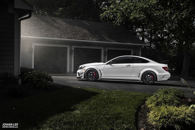 Mercedes Benz C63 Black Series  Porsche Cayenne GTS. - 7