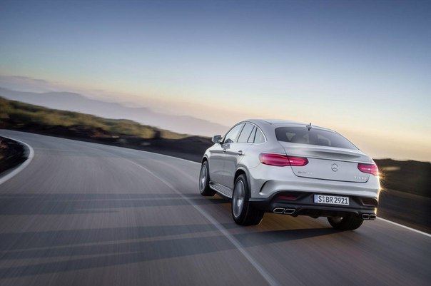 Mercedes-AMG GLE 63 S Coupe.5.5 V8: 585 .. : 760   : 4.2 ... - 4