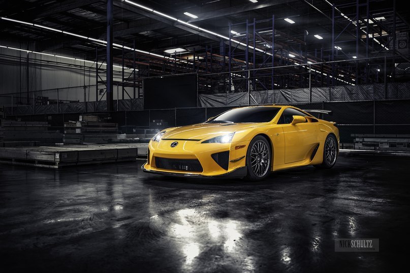 Lexus LFA.