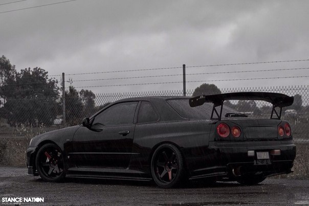 Nissan Skyline GT-R R34 - 3