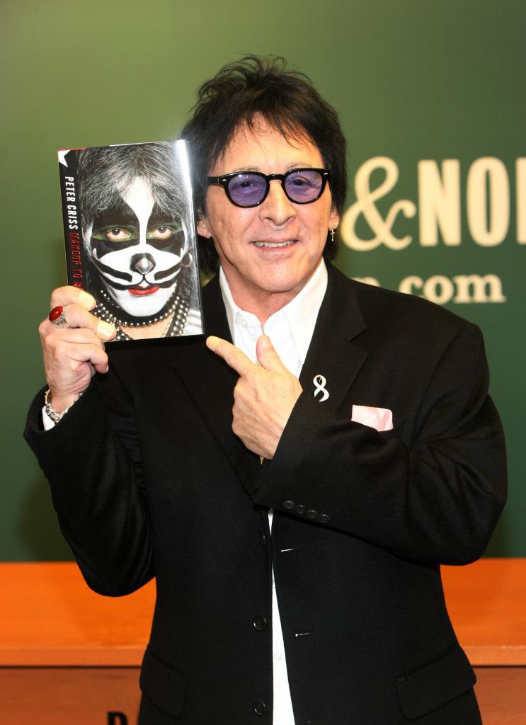     : 20  1945     (Peter Criss) -  ...