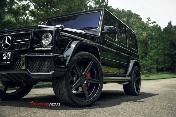 Mercedes-Benz G 63 AMG on ADV.1 Wheels.