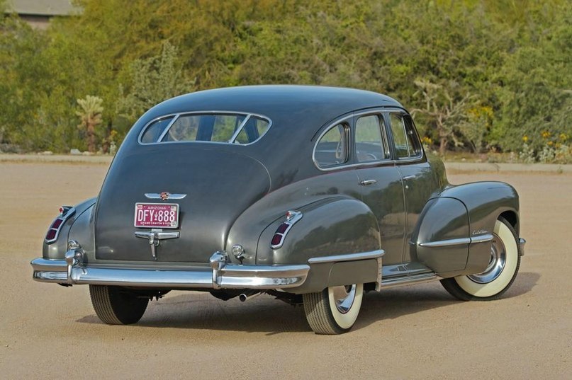 Cadillac Sixty-Two 1947 & Cadillac Seventy-Five Fleetwood 1947 - 3