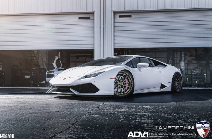 Lamborghini Huracan.