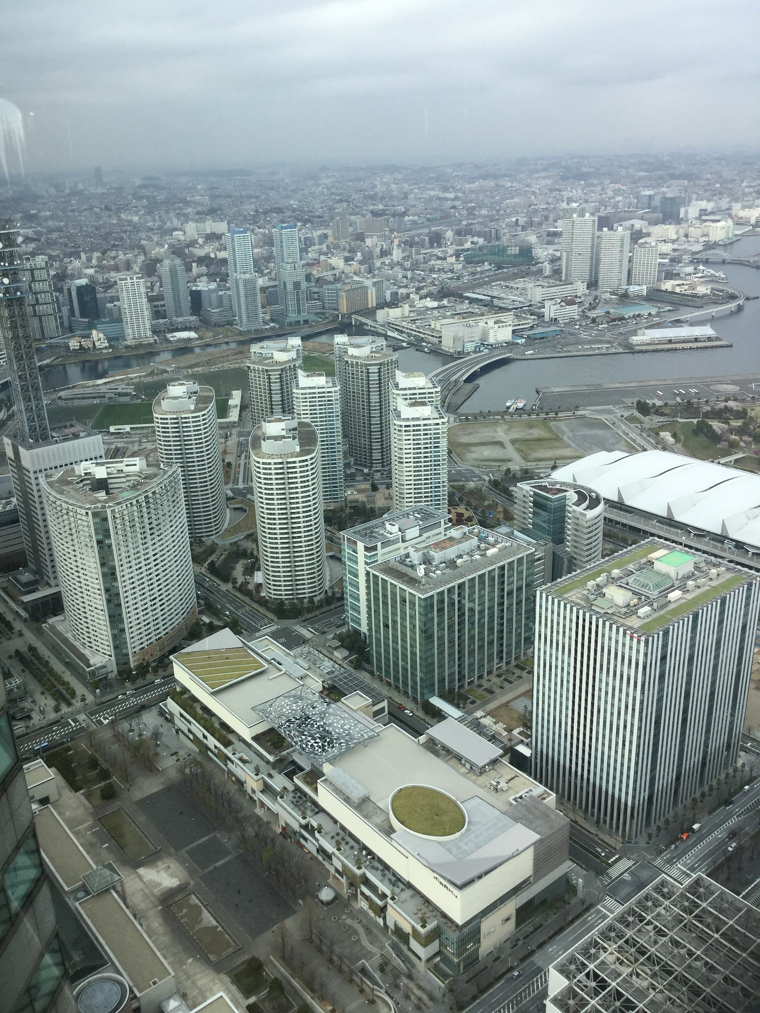   Yokohama Landmark Tower - 3