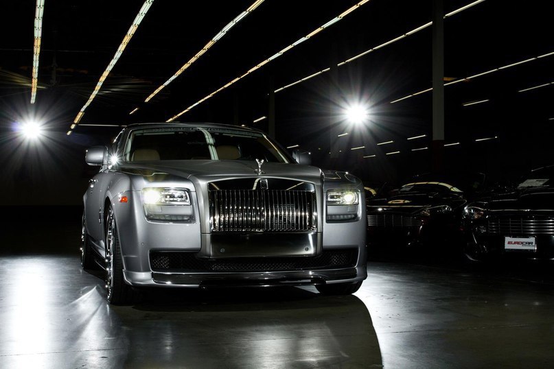 Rolls-Royce Ghost. - 2