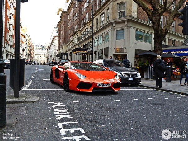 Lamborghini Aventador LP700-4 - 4