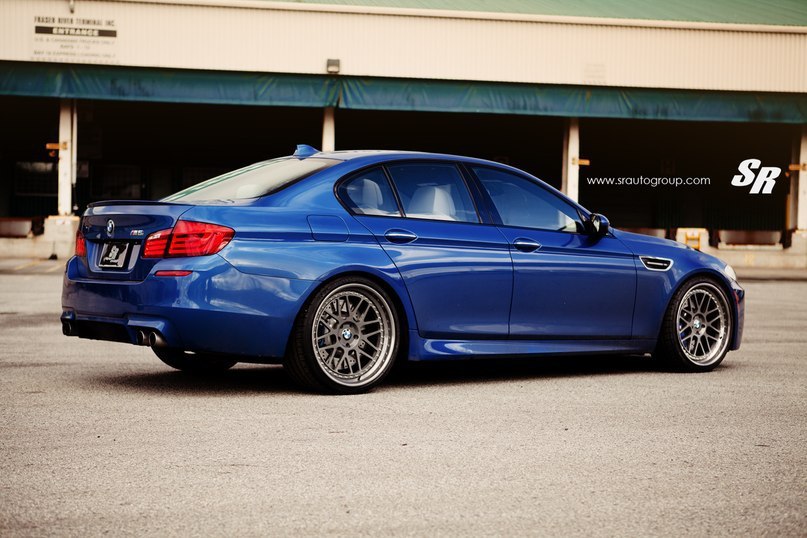 BMW M5 F10. - 8