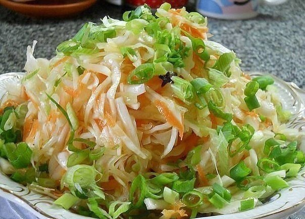 Остренькая капуста быстрого приготовления.Капуста получается очень вкусной и моментально