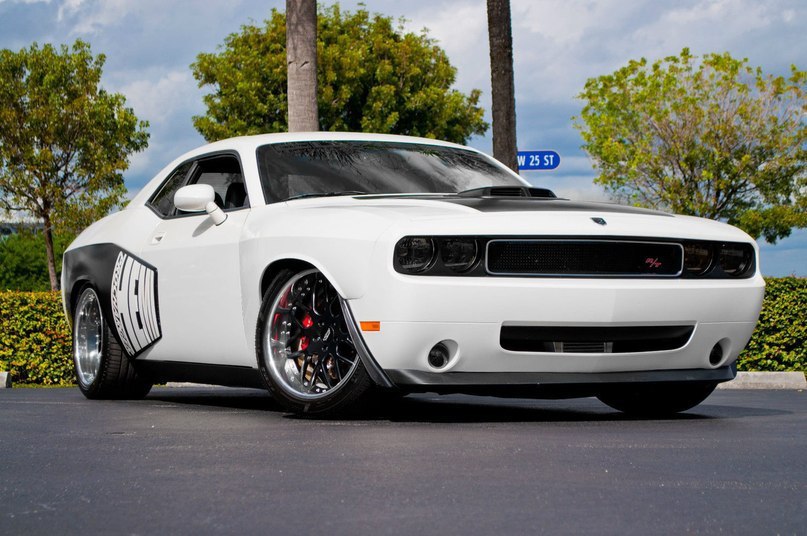 Dodge Challenger R/T. - 2