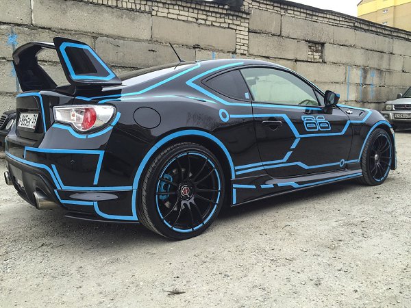 Toyota GT86   TRON ( ).