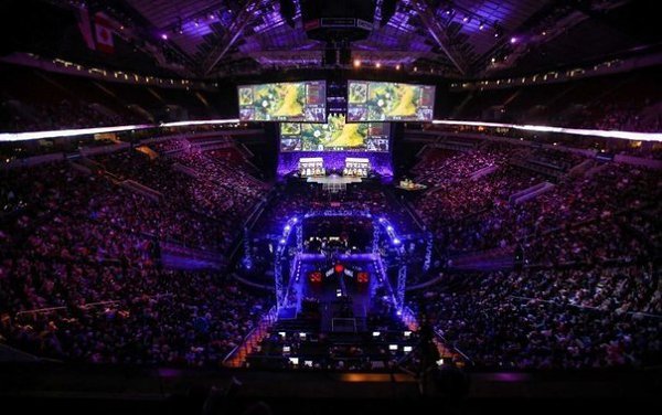 Dota 2  Valve  $18   