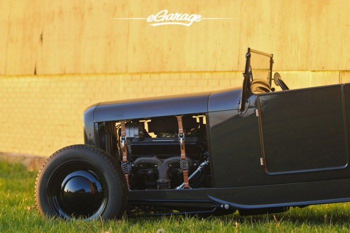 1927 Ford Roadster - 2