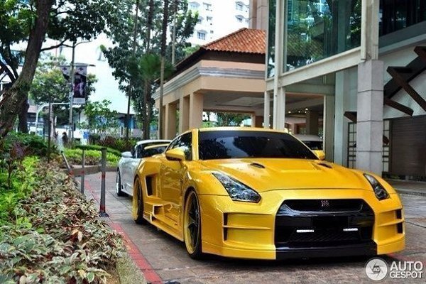 Nissan GT-R R35 - 6