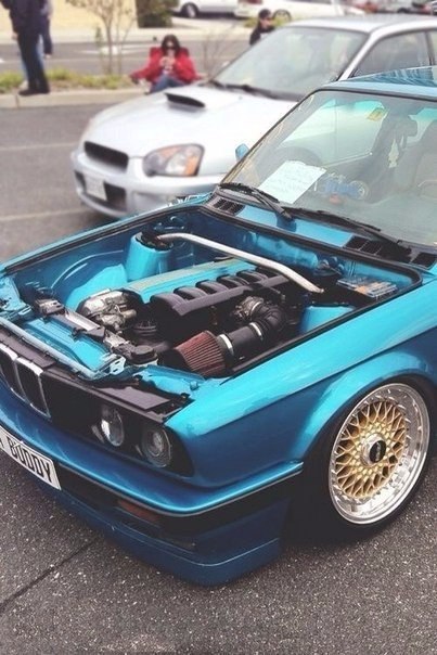   BMW 3 (E30) - 5