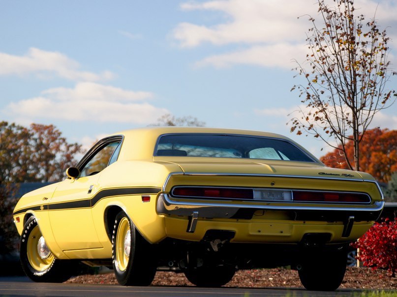 1970 Dodge Challenger R/T - 6