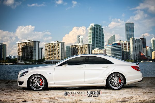 Mercedes-Benz CLS 63 AMG. - 2