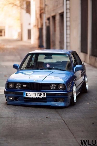   BMW 3 (E30) - 3